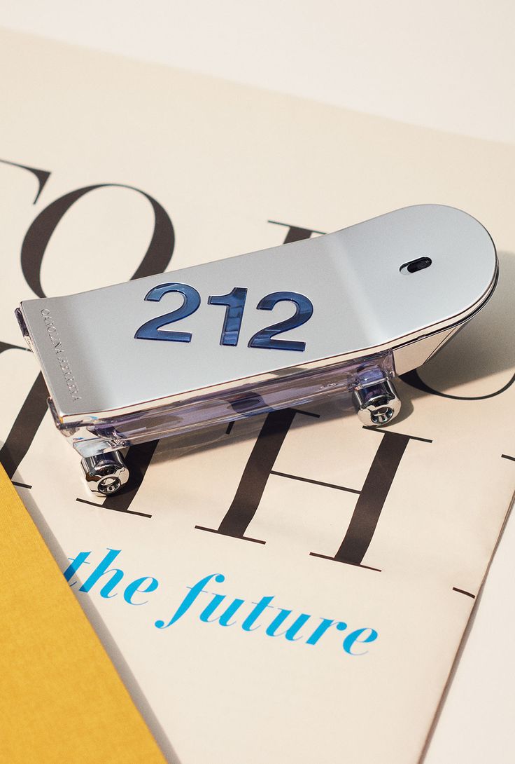 Carolina Herrera 212 Heroes Forever Young Eau de Parfum