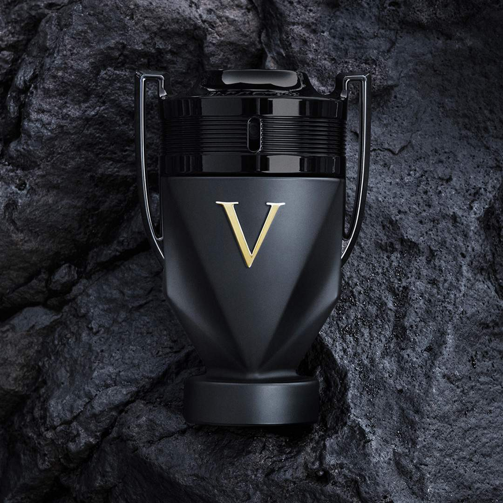 Rabanne  Invictus Victory Absolu Parfum Intense with Black Pepper