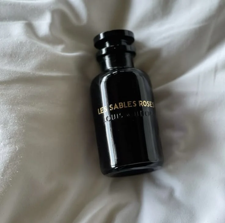 LES SABLES ROSES LOUIS VUITTON PARIS EXCLUSIVE