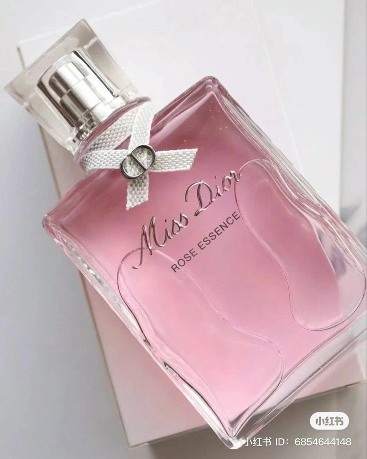 MISS DIOR ROSE Essence spray for Women 100ml